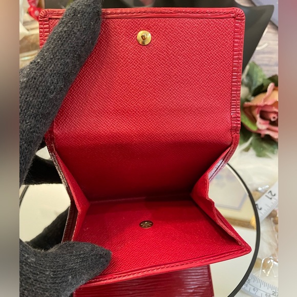 LOUIS VUITTON Leather Epi Snap Wallet - Picture 9 of 16